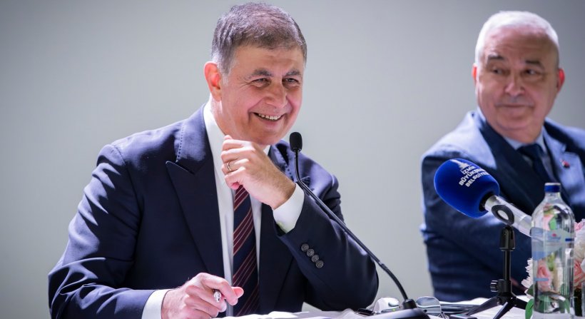 BAŞKAN DR. CEMİL TUGAY'DAN İZMİR'E MÜJDELİ HABER